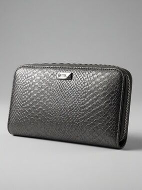 Jewell🤎 synthetic leather clutch